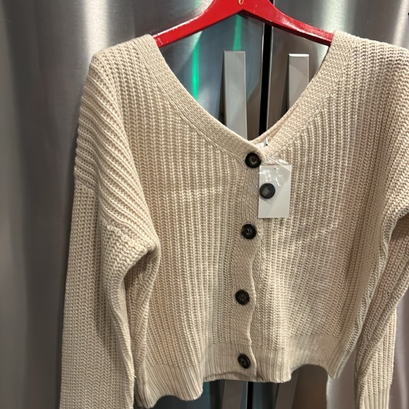 V-Chic cream chunky knit v neck button front cropped boxy sweater acrylic L new - Picture 14 of 16